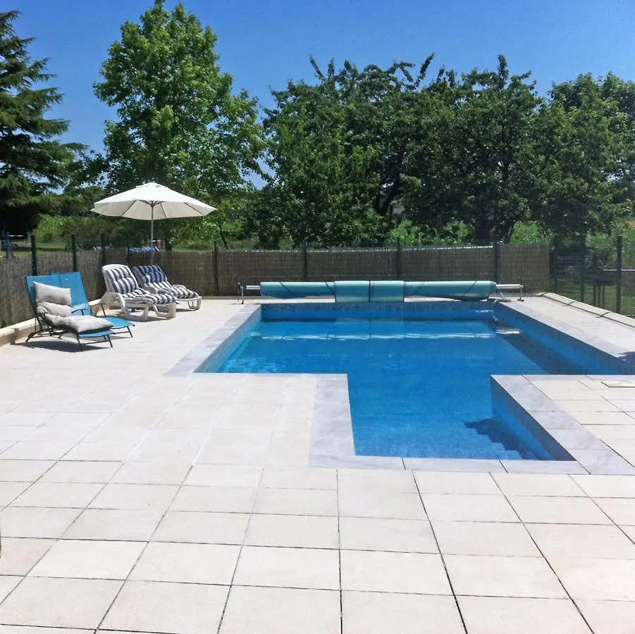 Les Maricotais Gite La Crecerelle Treverien Holiday home